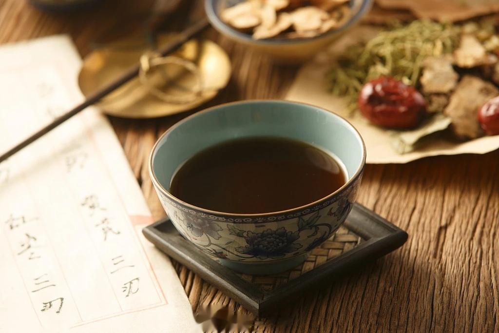 可以去湿气的中药汤剂，建议收藏[给力] 麻黄加术汤—湿在皮肤用它 白术附子汤—湿