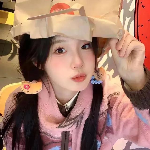 可爱萌妹穿搭分享：粉色毛衣配奶茶包！🍃💕嫩粉色系穿搭 温柔粉色穿搭 粉色系衣