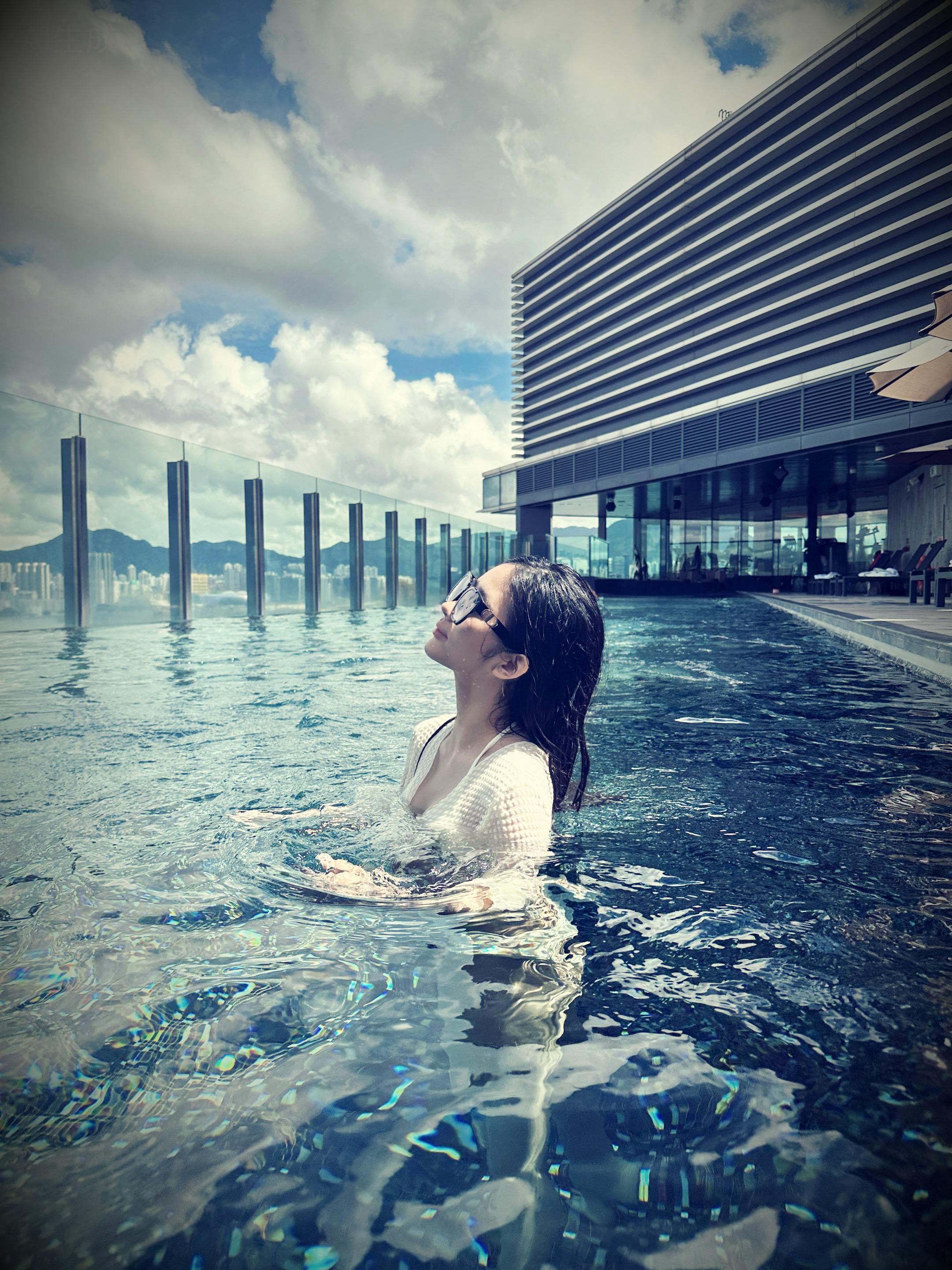 你对我来说是我的整个宇宙 而我对你而言只是天上的一颗星吗