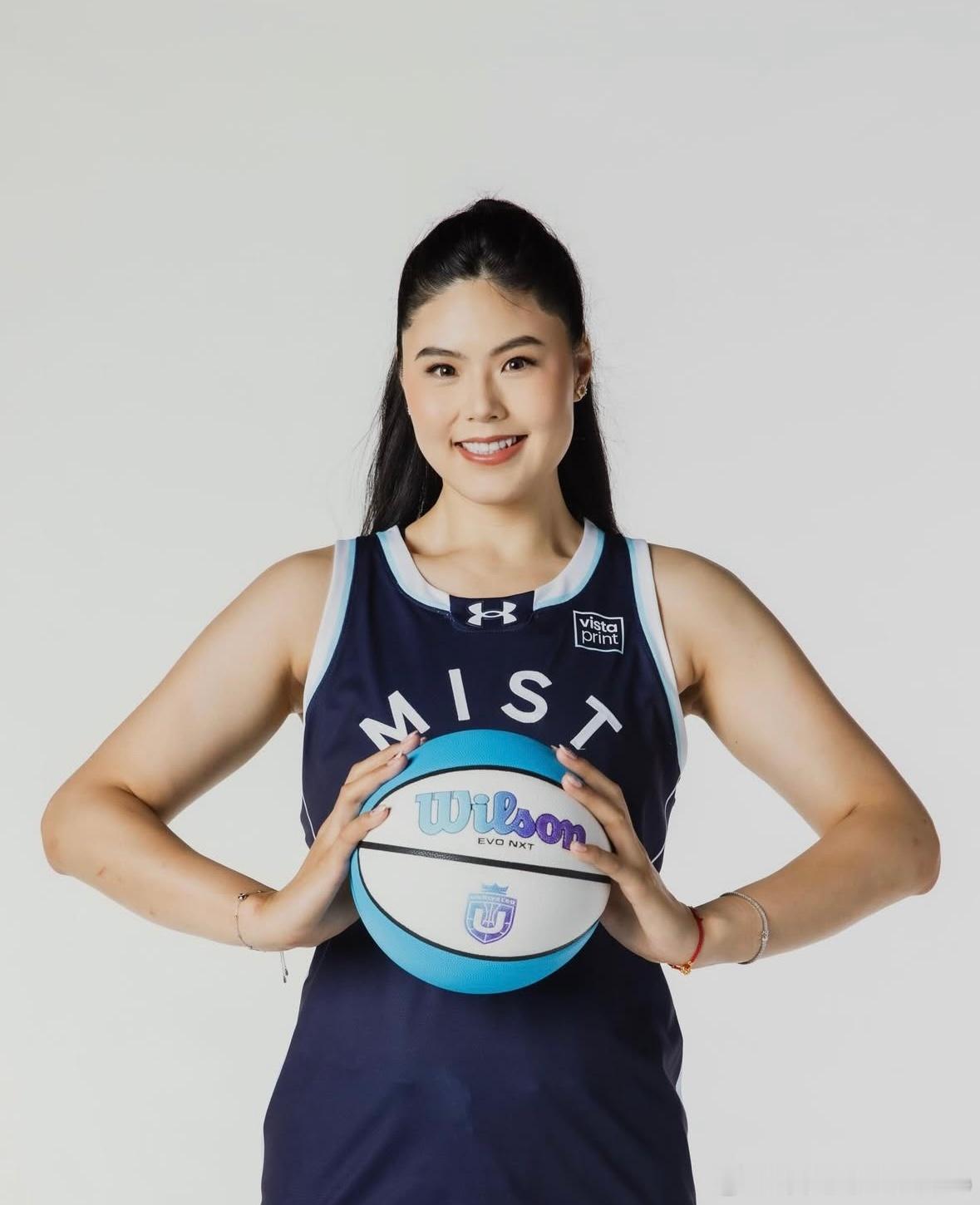 李月汝！更新IG！小宝穿上新战袍，Unrivaled联赛代表MIST队，队长是B