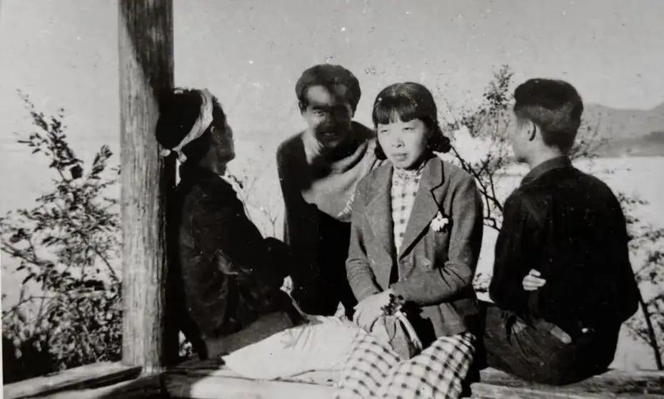 王铎：萧红永远是一个话题(左一为萧军)