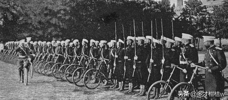 1897年，沙俄军队引进了自行车，不过那时候的自行车尚不是沙俄军队的标准装备，而