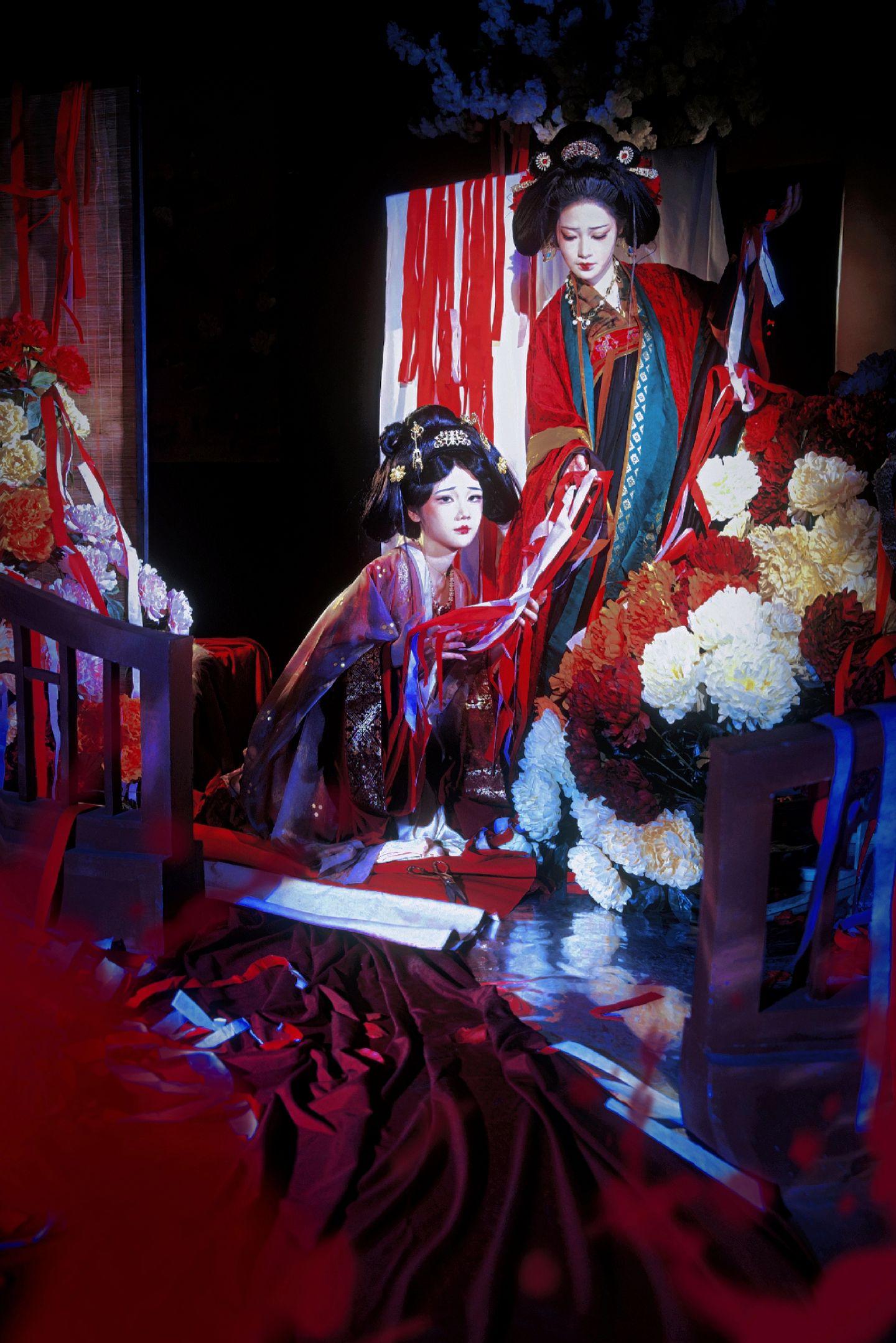 “是谁剪短了我们的月事带？”