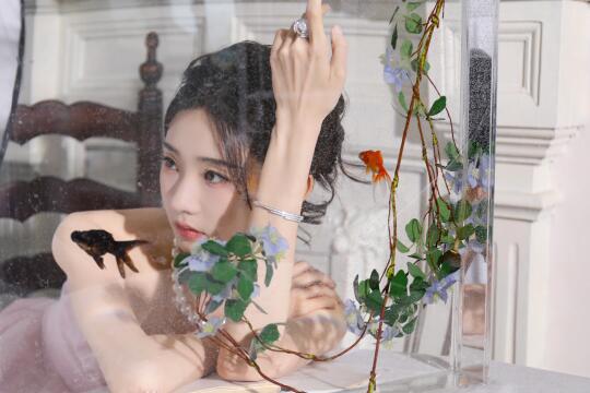 水底生花🪷