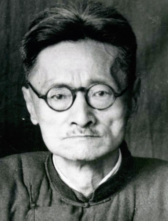 1928年，怒目圆睁的蒋介石狠狠地扇了刘文典两个耳光，没想到，刘文典飞起一脚，就