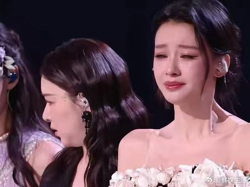 孙怡孙怡的底妆为什么哭不花乘风2026动情落泪模样惹人心疼，情绪感染力瞬间拉满 