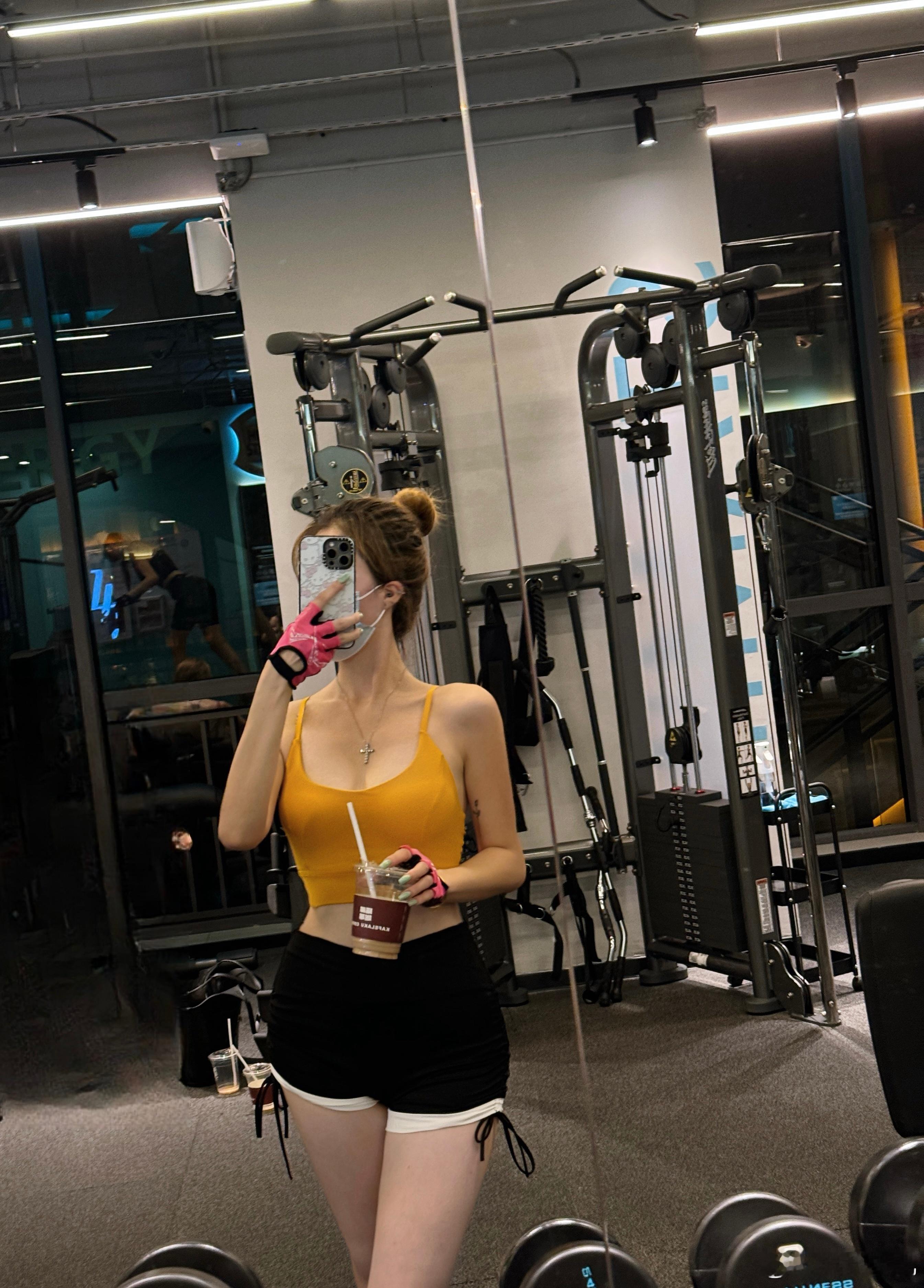 开心健身不开心也健身🏋️‍♀️#健身女孩##自律# ​​​