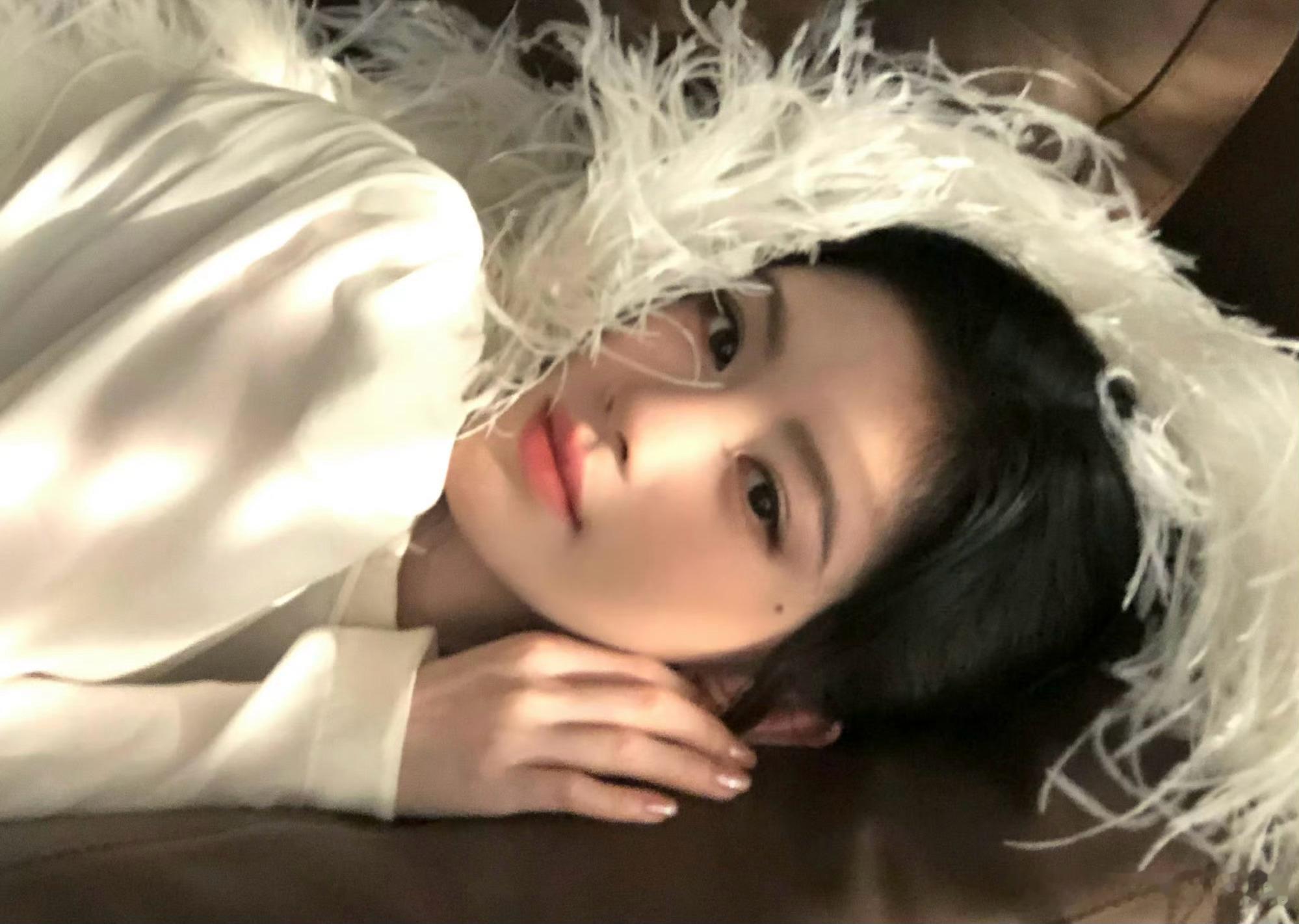 鞠婧祎 jjy 鞠婧祎苏绿夏 “你的笑容总是让人看的心软”𝒀𝒐𝒖𝒓𝒔?