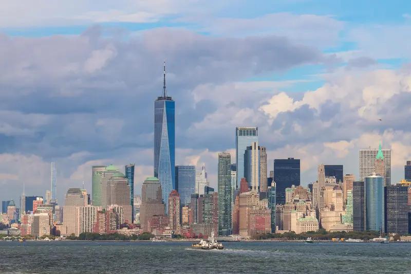 【中国首次在收获季从美国进口大豆，背后隐藏的深层意义】  

你是否曾想过，一个