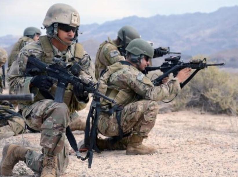 神操作！美军边招“遗物处理员”，边用游戏画面宣传战争

这边多佛基地突然招人处理