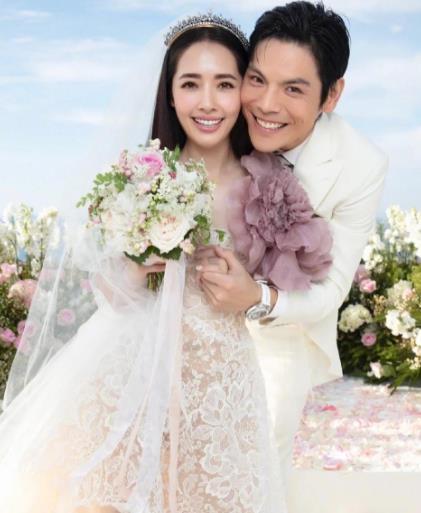 向佐承认向太曾破坏他的恋情 向佐自爆母亲向太曾多次破坏他的过往恋情，承认与郭碧婷