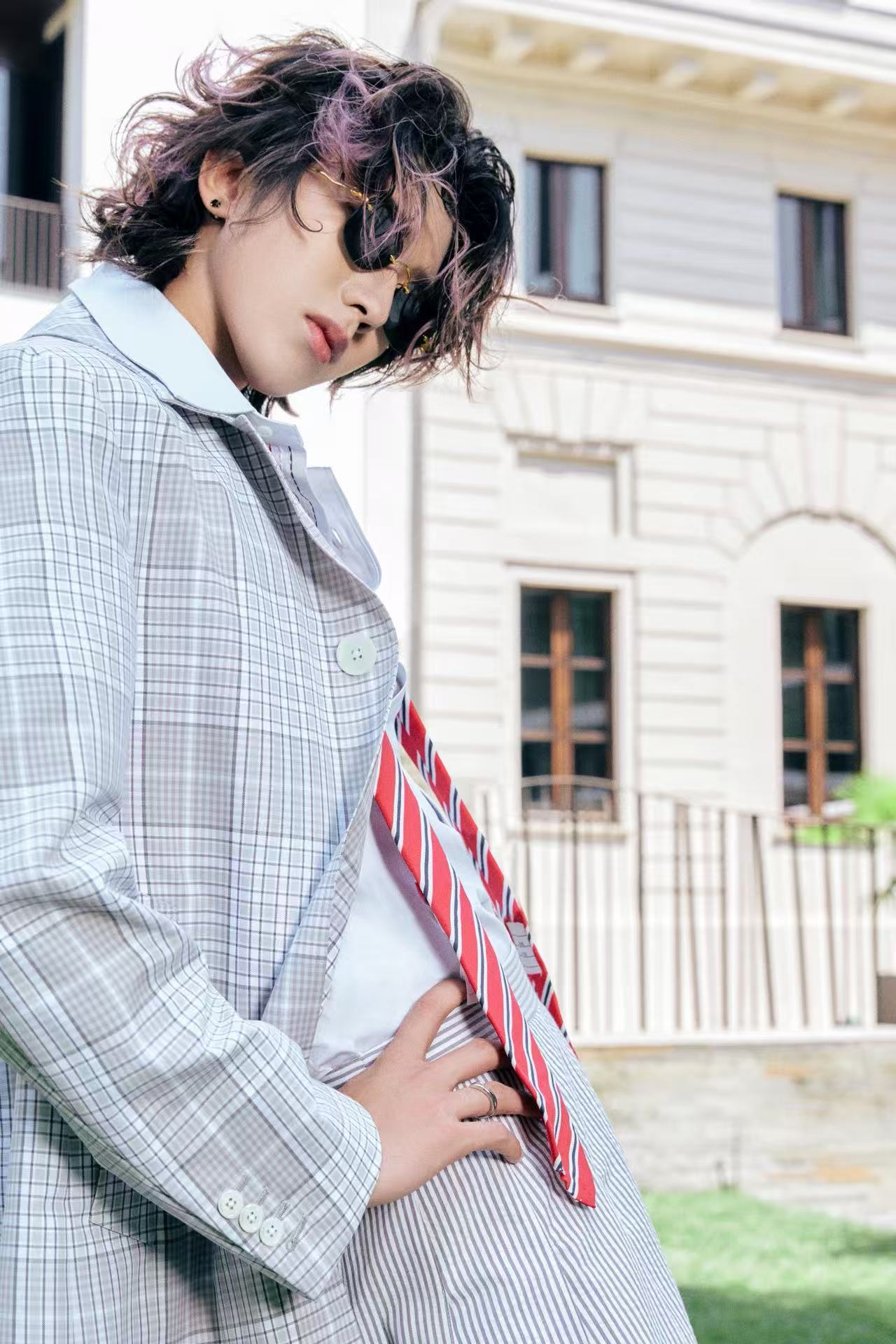 蔡徐坤｜Thom Browne 先锋型格📸 