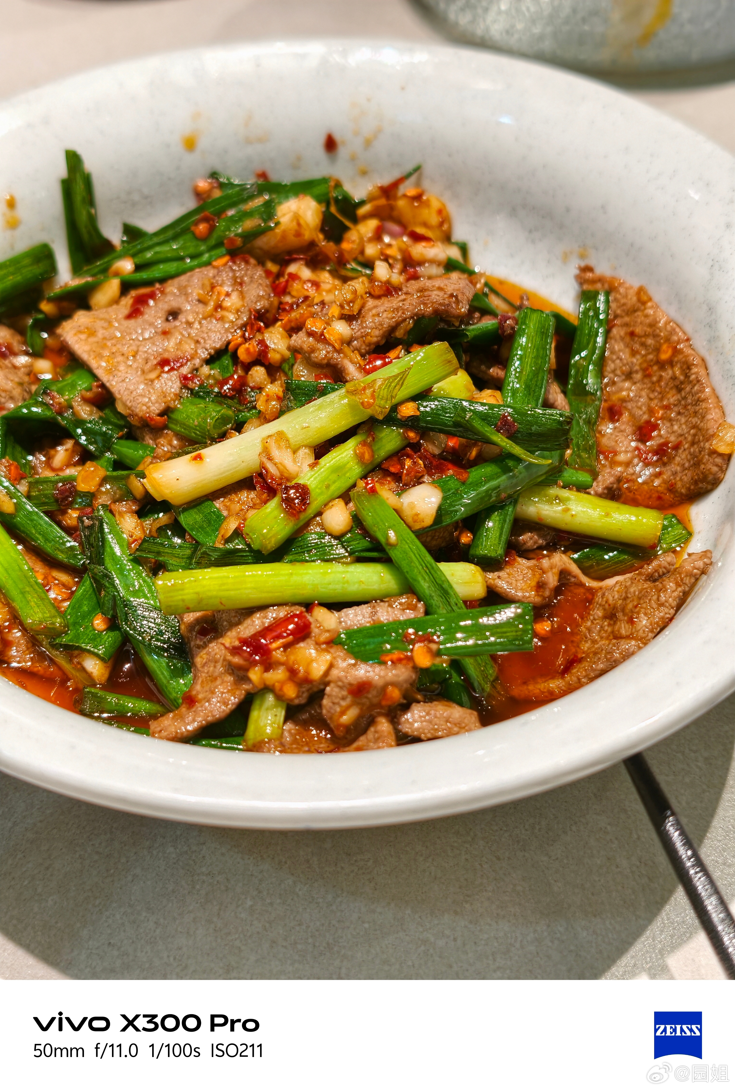 逛街也好累，都给玩逛低血糖了赶紧吃点饭缓缓。 