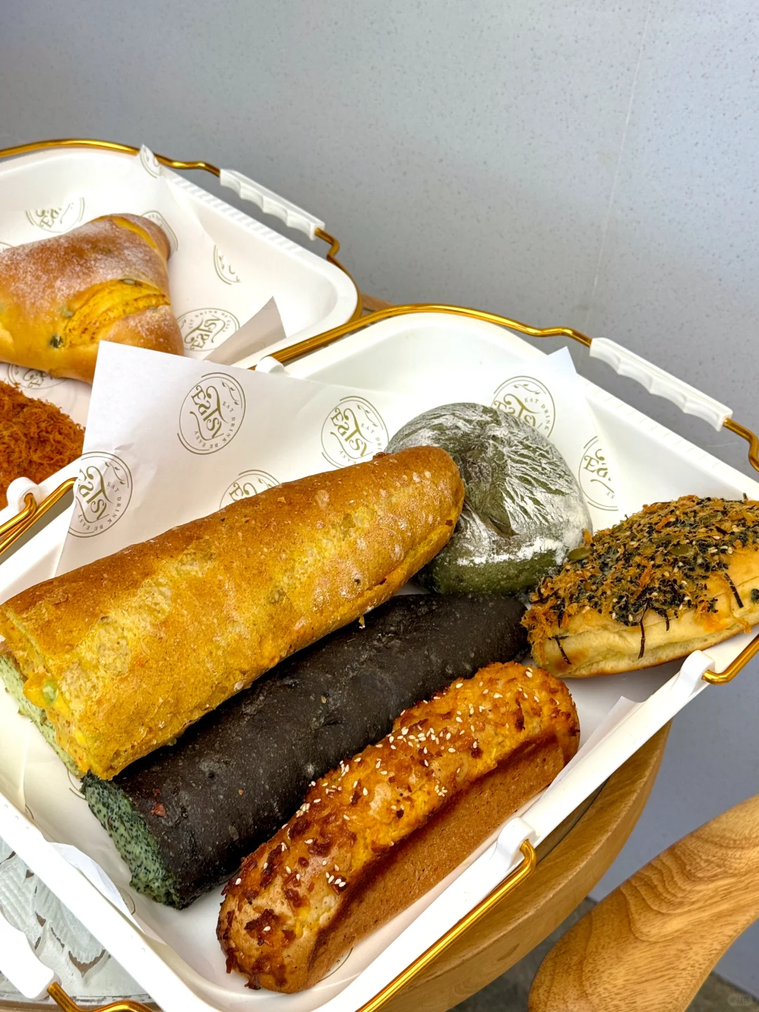 吃到啦！这口飞鱼籽法棍我直接爱上🥖🥨