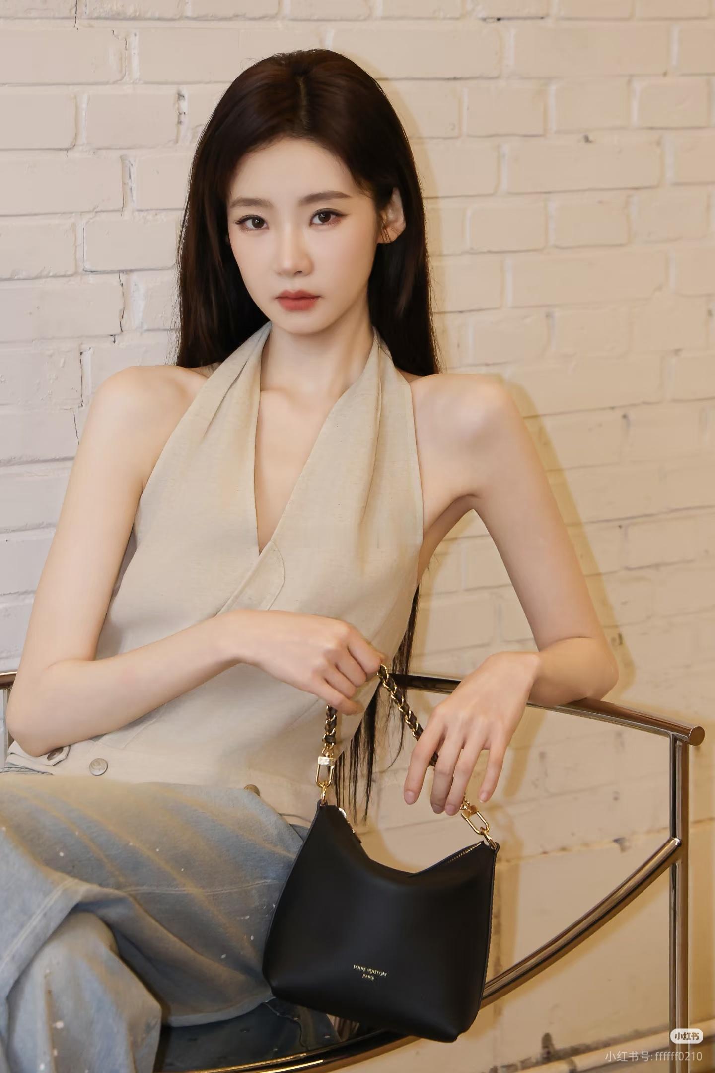 张艺凡好美啊  清冷感美女 