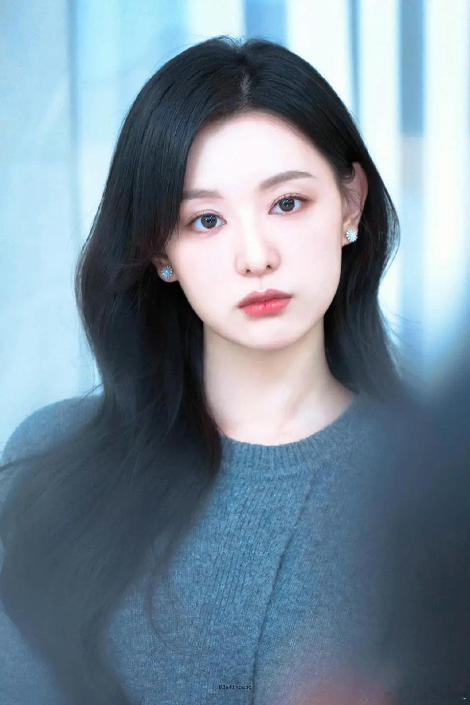 金智媛和爽子不是同款脸吗，为什么金智媛是公认南韩大美女，爽子只是清纯小美女？ ​