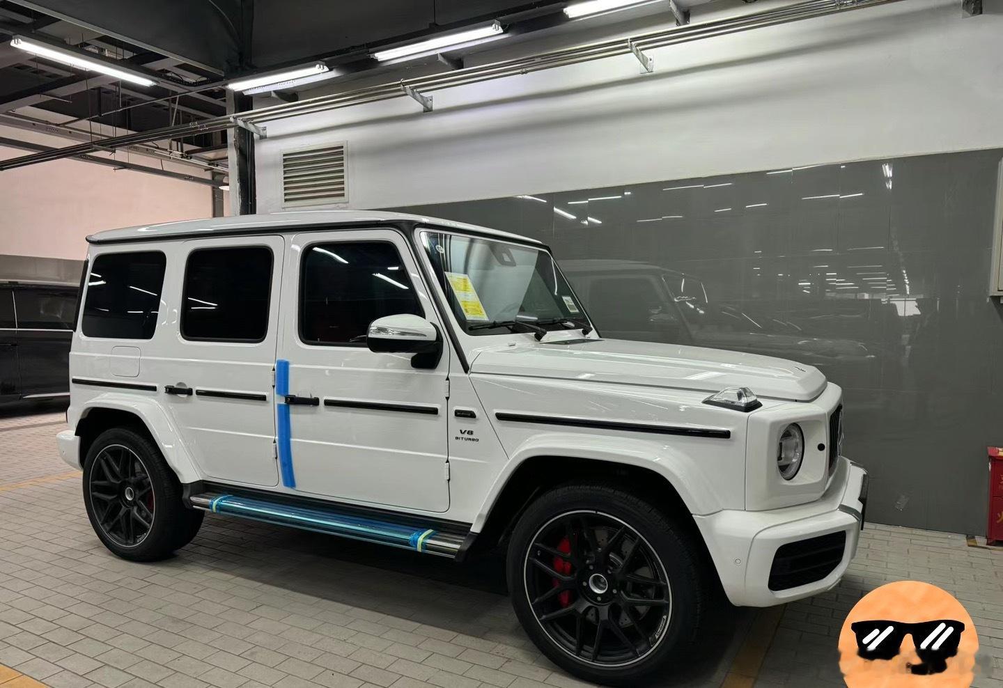白色的G63价格也下来加20万含消费税 ​​​