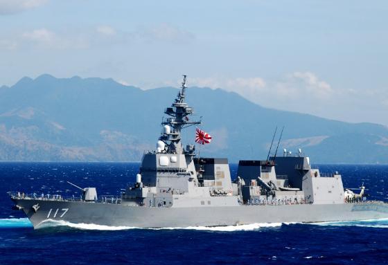 戳破牛皮！日本驱逐舰擅闯我国领海被我军炮击吓跑，迟到一年的真相，打了谁的脸？
