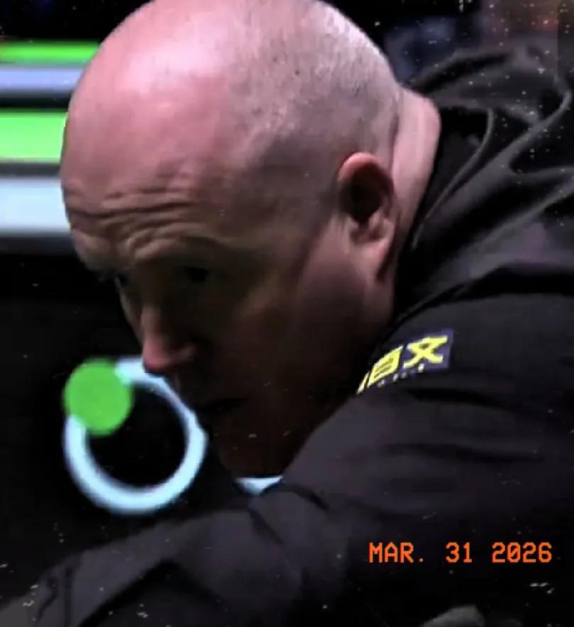 中场休息归来，希金斯愈战愈勇，连下二城比分带到4-2领先了。