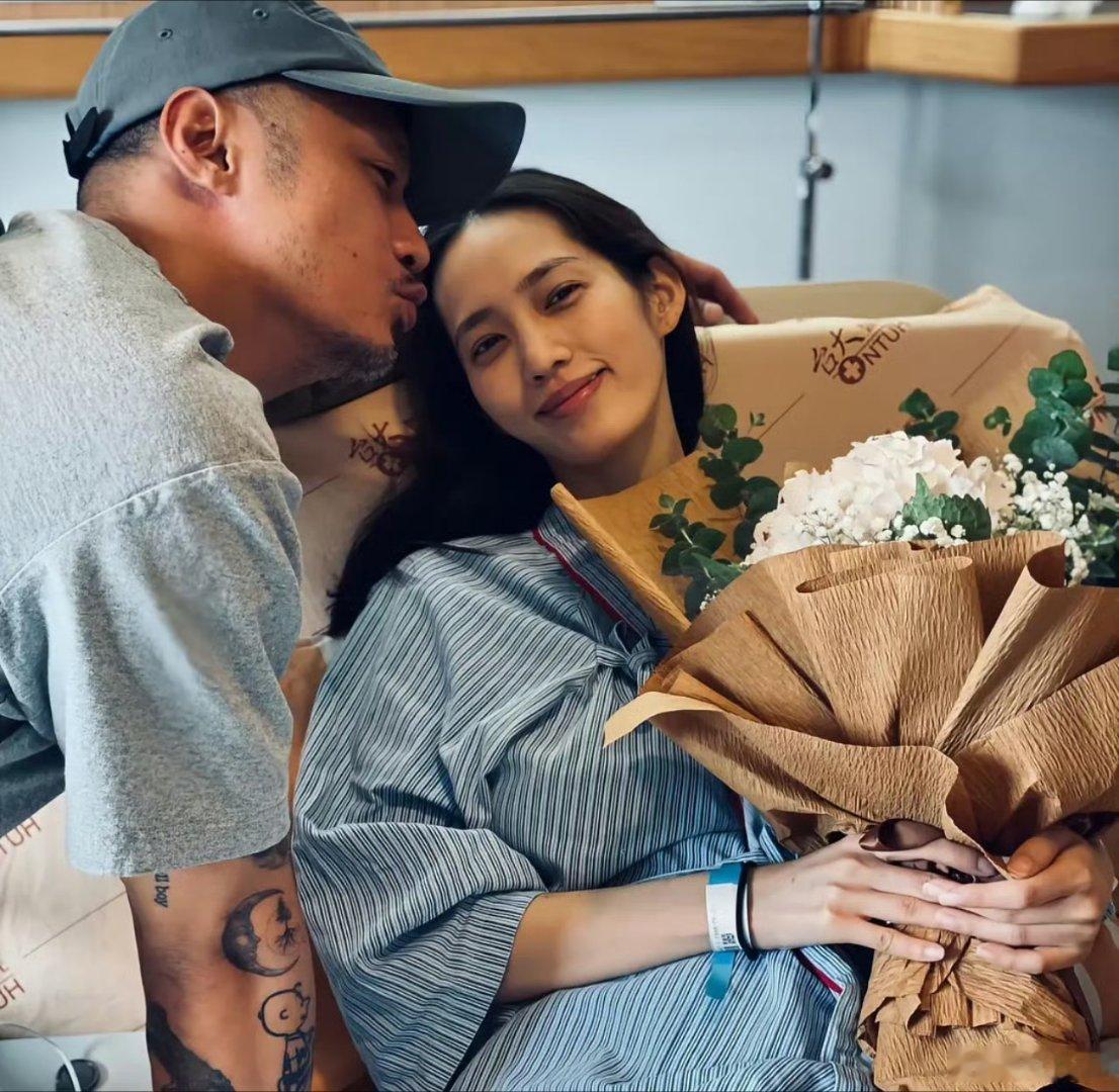 余文乐宣布离婚曾经众人眼里浪子收心的范本，余文乐和王棠云七年婚姻还是走到终点，官