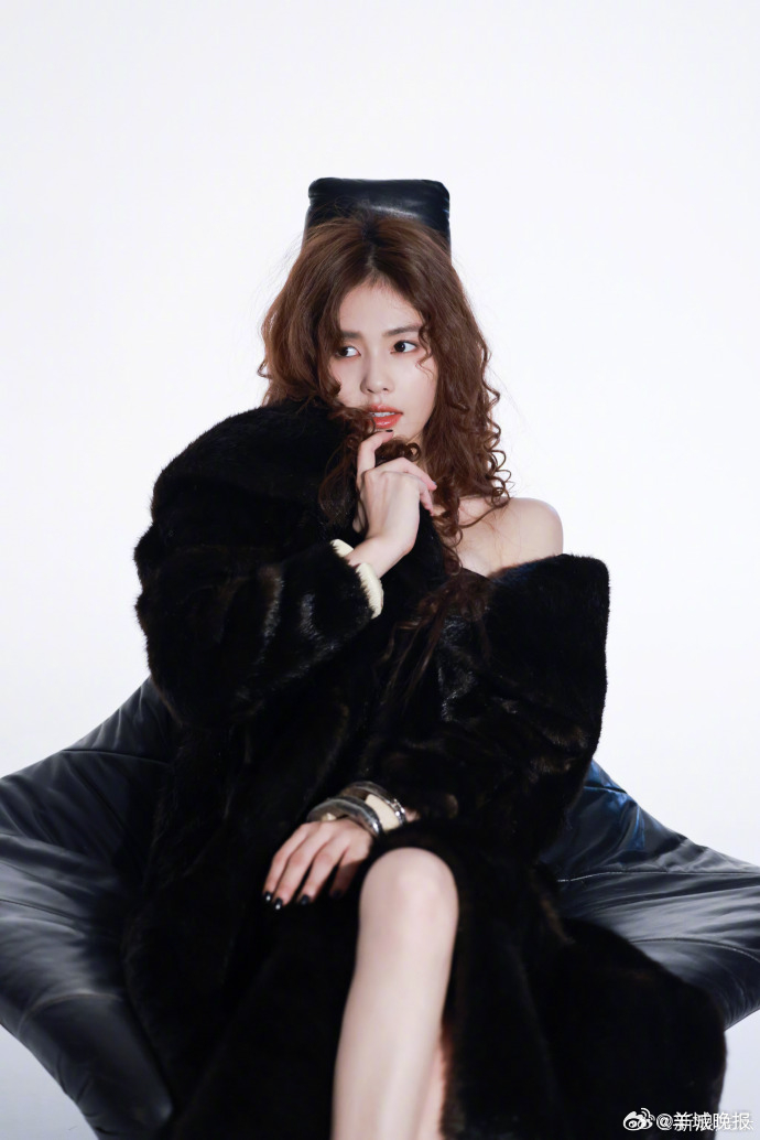 【女明星羊毛卷造型盘点，谁的发型深得你心？】女星羊毛卷发型轻松拿捏复古、甜妹、御