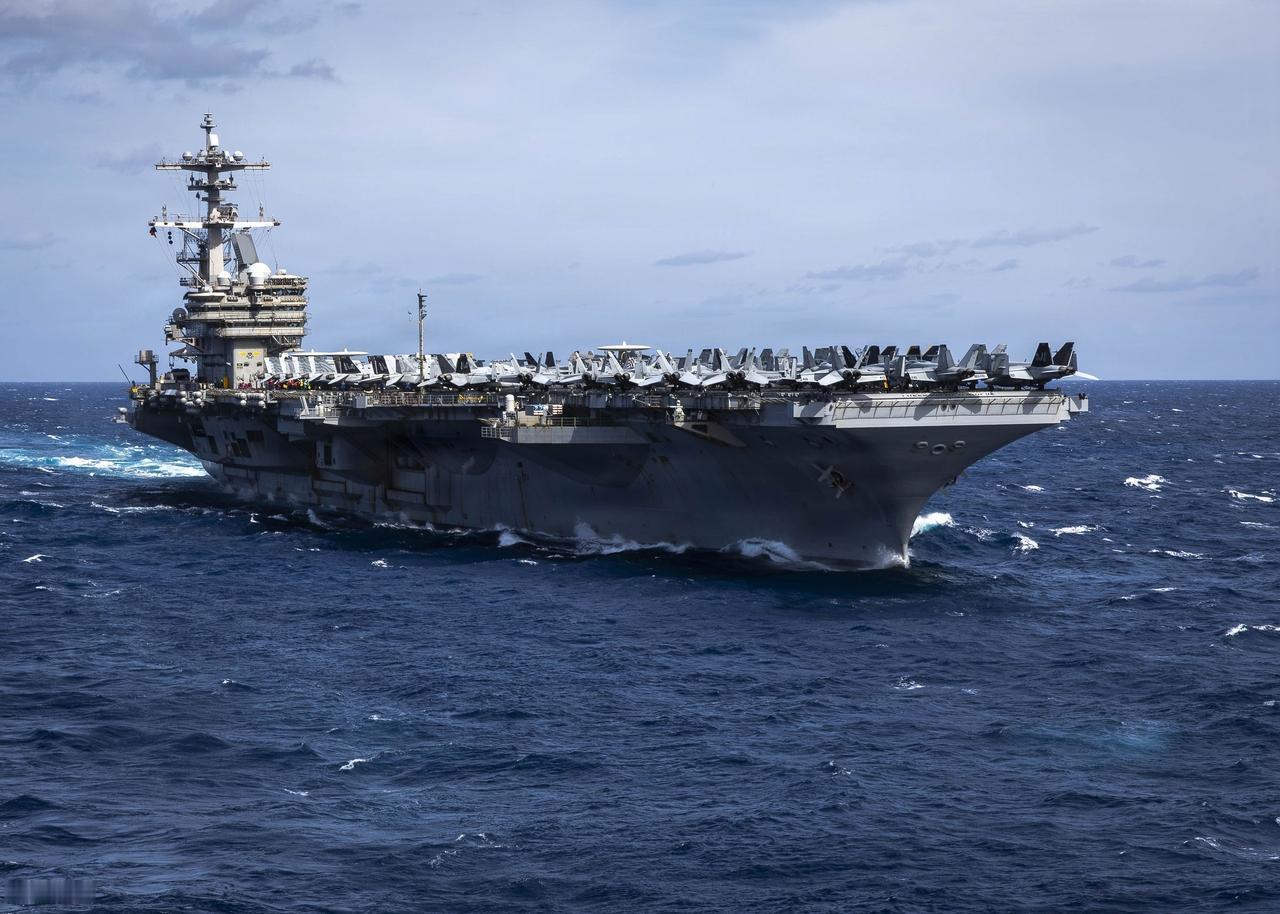 航母兵临波斯湾，美军不敢进海峡！

4月13日，美国总统特朗普对外确认封锁伊朗港