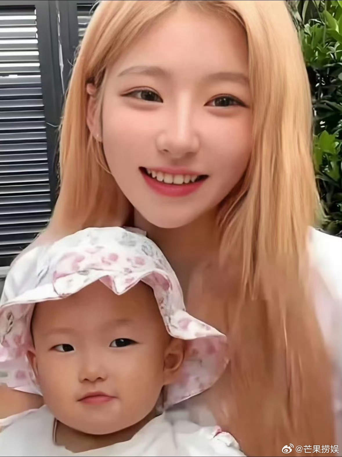 黄一鸣说没想到女儿跟爷爷长得那么像这是又缺流量了？？把孩子当ll密码了而且这孩子