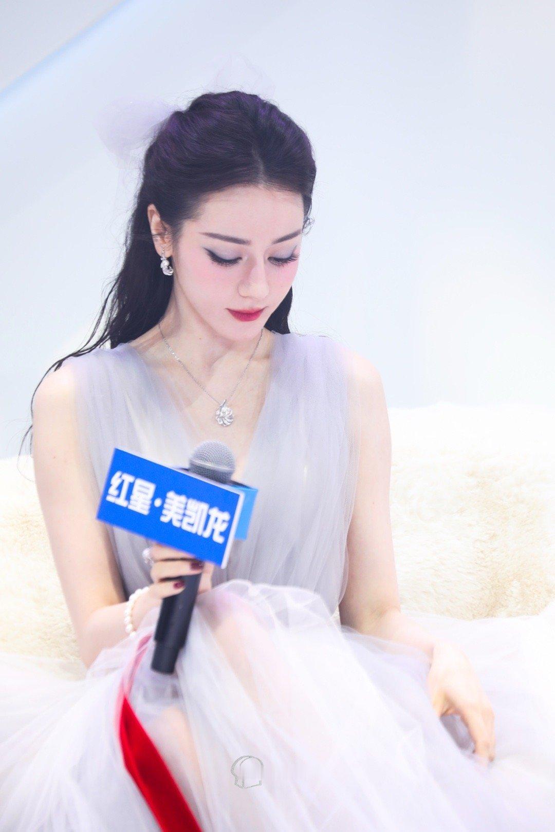 看得出她是公主💙迪丽热巴钰珑