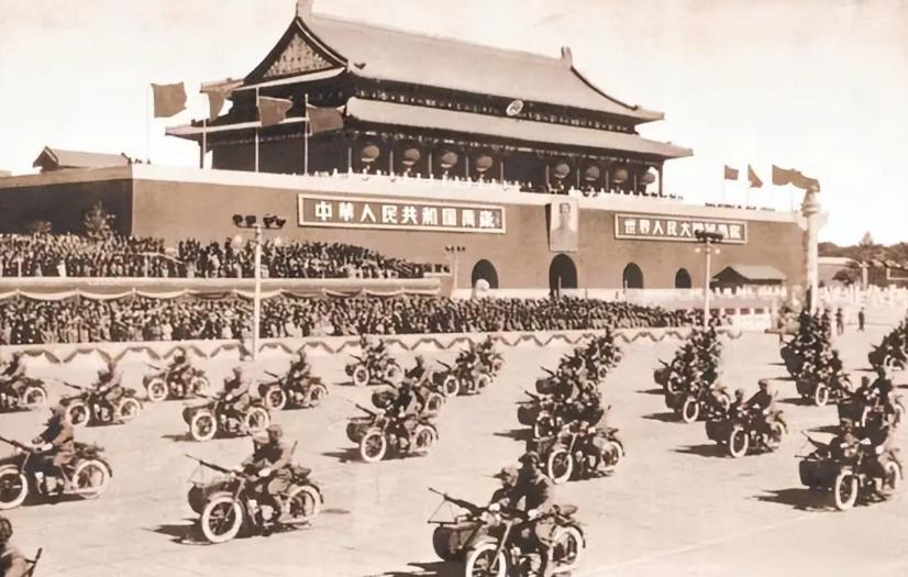 为什么中国军事如此强大了，却不喜欢展示这种实力呢，因为怕旧病复发，华夏五千年历史