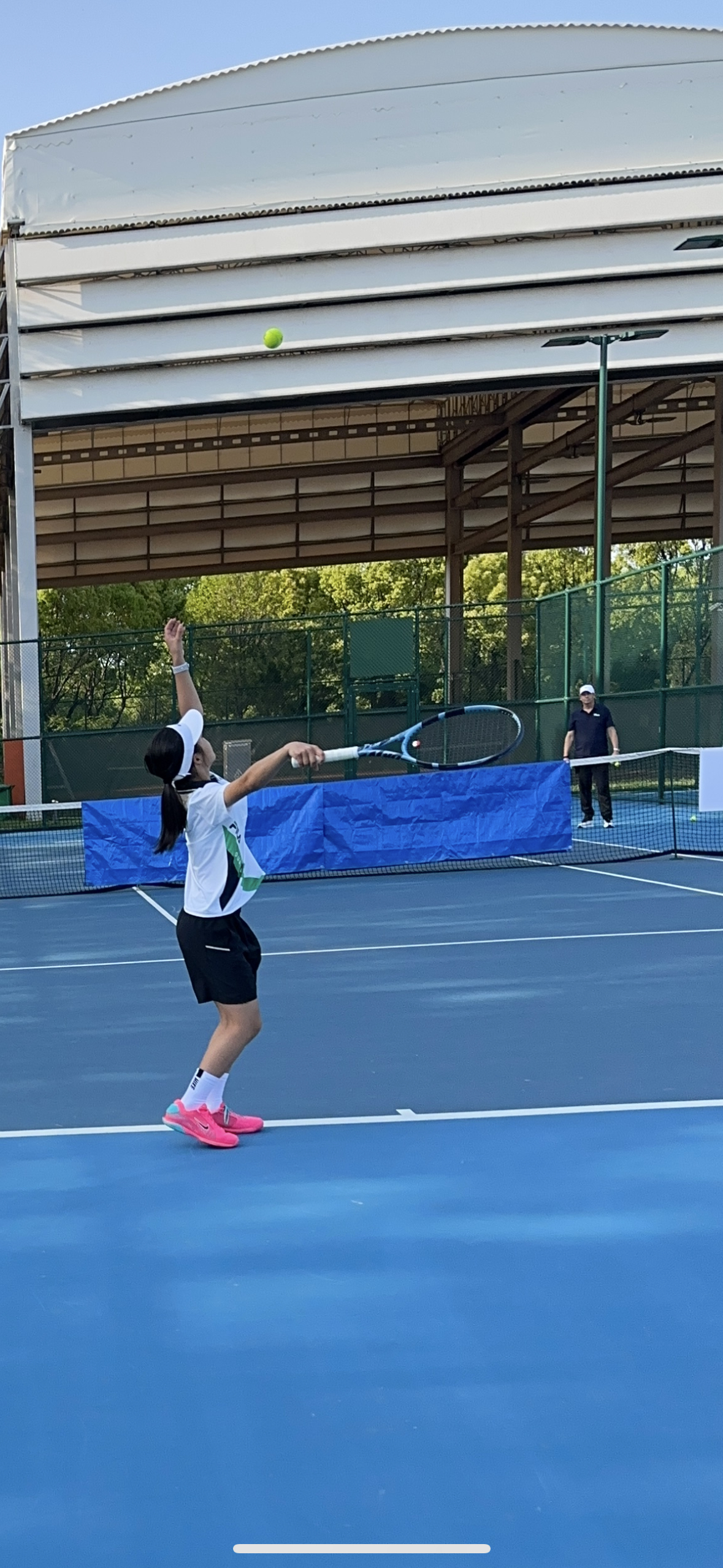 昨晚网球畅打到夜里11点，睡觉也特别香。这一大早的，我来跟大家讲一个前两天看斯文