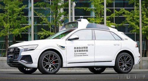 造油车的李书福没想到、造手机的雷军也没想到，就连造星链的马斯克也没想到，汽车工业