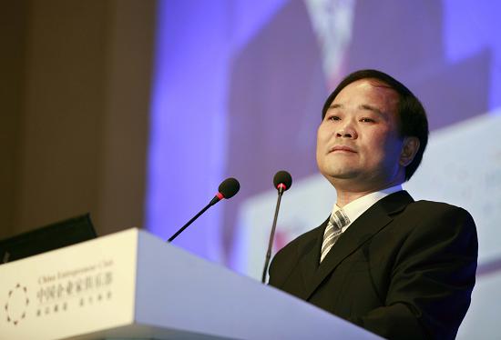 吉利汽车董事长李书福真的憋不住“破防了”！他无奈表示:“现在全中国几乎所有的造车