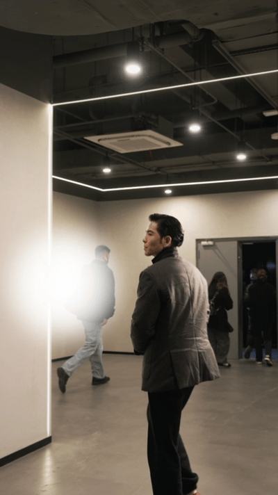 萧敬腾 上海东方卫视春节晚会 萧敬腾下雨了！前脚抵沪录东晚后脚就降雨，雨神权威从