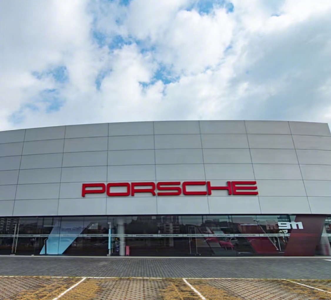 保时捷车主发声这次跑路的不是一家店，贵阳和郑州的店都有问题，挺心疼这些车主的，遭