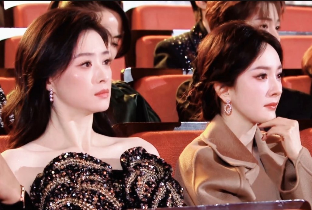 【蒋欣 杨幂】妈咪们[抓狂][抓狂]·微博视界大会内场 ​​​