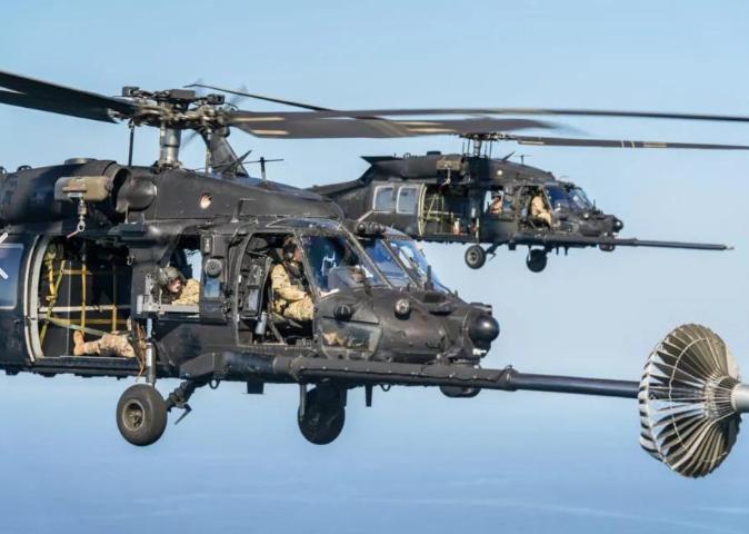 一架隶属美军精锐“夜行者”的MH-60“黑鹰”在科罗拉多山区坠毁，很容易被包装成