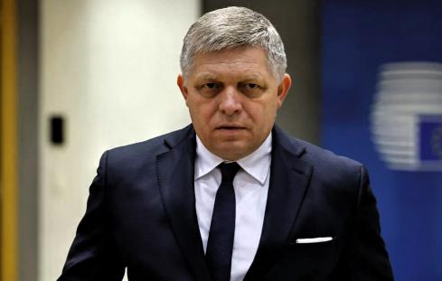 斯洛伐克总理菲佐今天向乌克兰发出警告：如果泽连斯基未能于2月23日（下周一）前恢