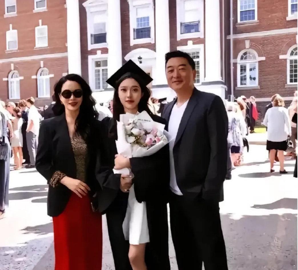 他俩竟然是夫妻啊，因戏生情，恩爱19年了。女儿真会长，把爸妈的优点都继承了！ ​