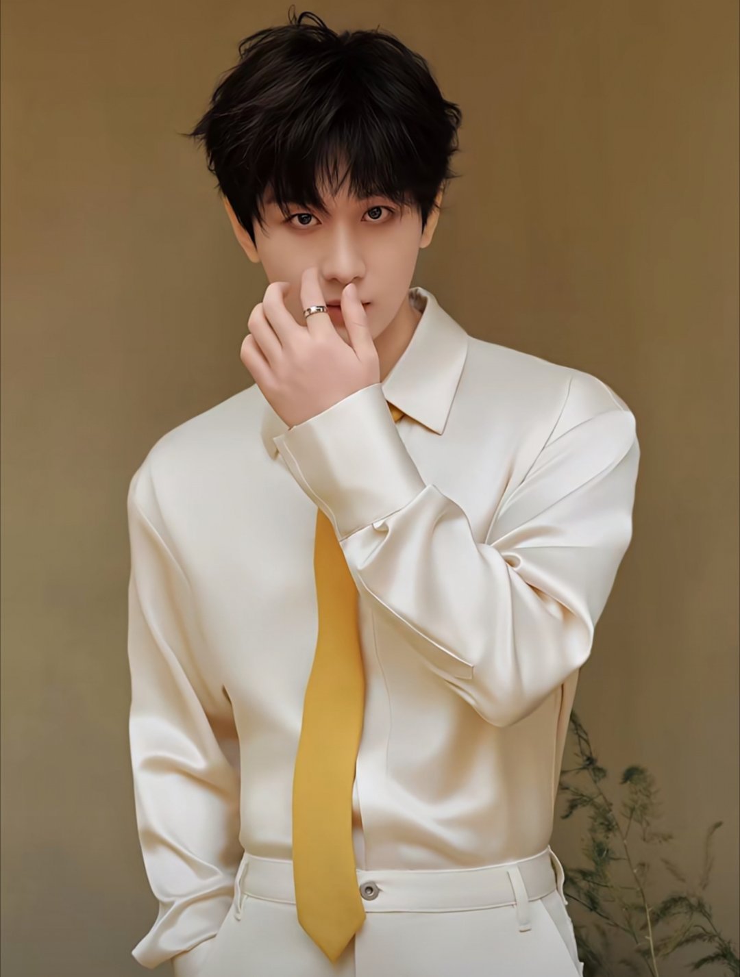 成毅狩谎cy成毅林彦廷成毅是藏不住的宝藏！细节里满是教养，演戏时眼里有光，这样真