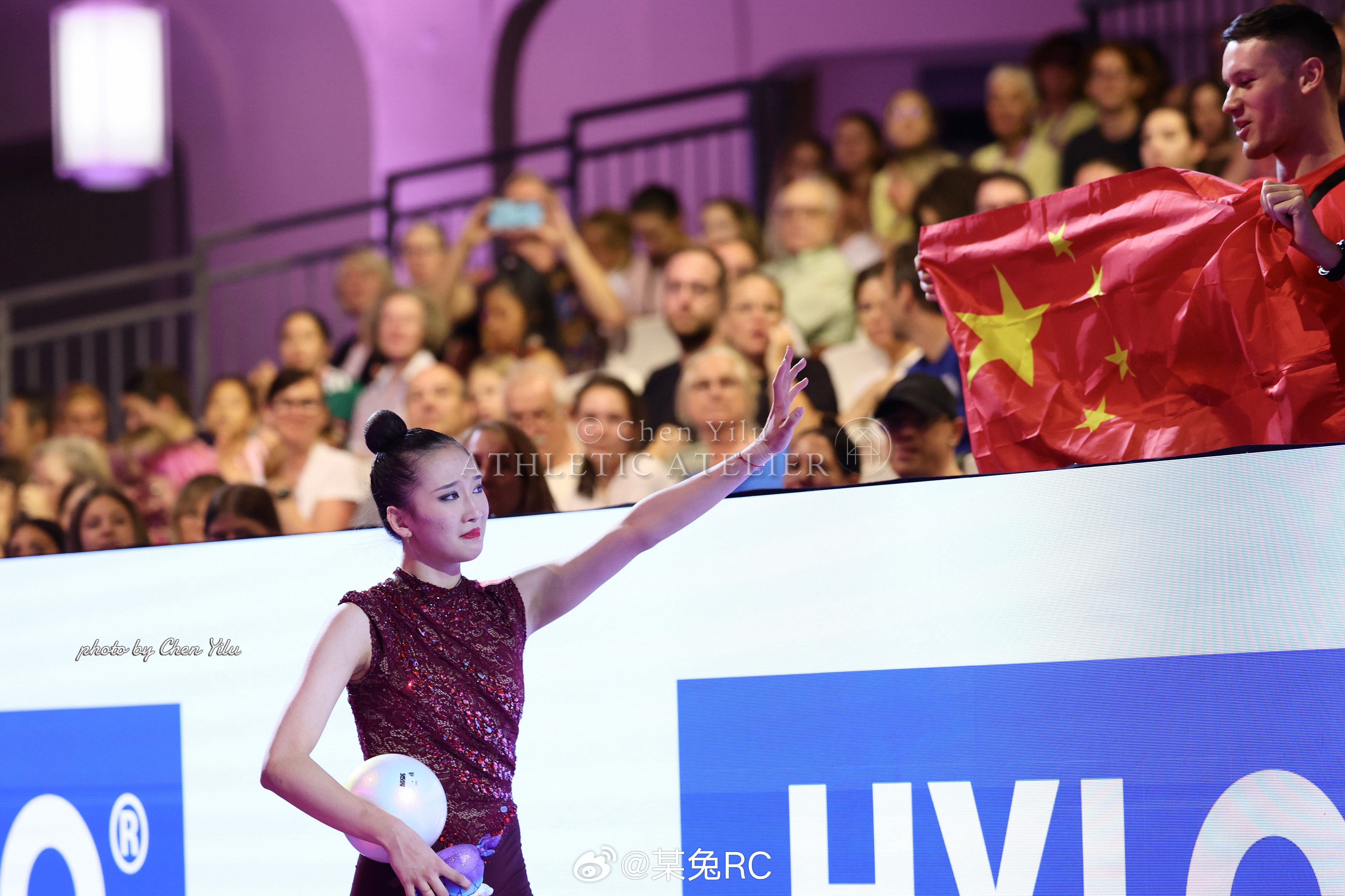 恭喜子露也收获28.1的高分！顺便，在图片里给那位激动挥舞🇨🇳的法国小哥露个