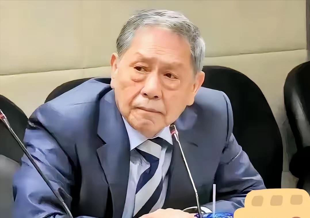 美军灰溜溜跑了！
5月1日，台湾退役中将帅化民爆出一个猛料：美菲联合军演，硬是被