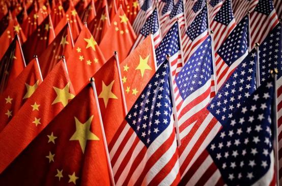 美国也太阴了吧？用乌克兰把俄罗斯拖进泥潭拖了快四年，现在转头就把枪口对准了中国，
