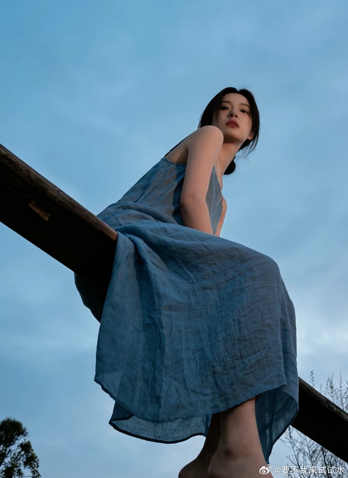 我是真希望龙虾大火的，可以救救恒生科技。和小龙虾息息相关的几家公司涨幅惊人：巨无