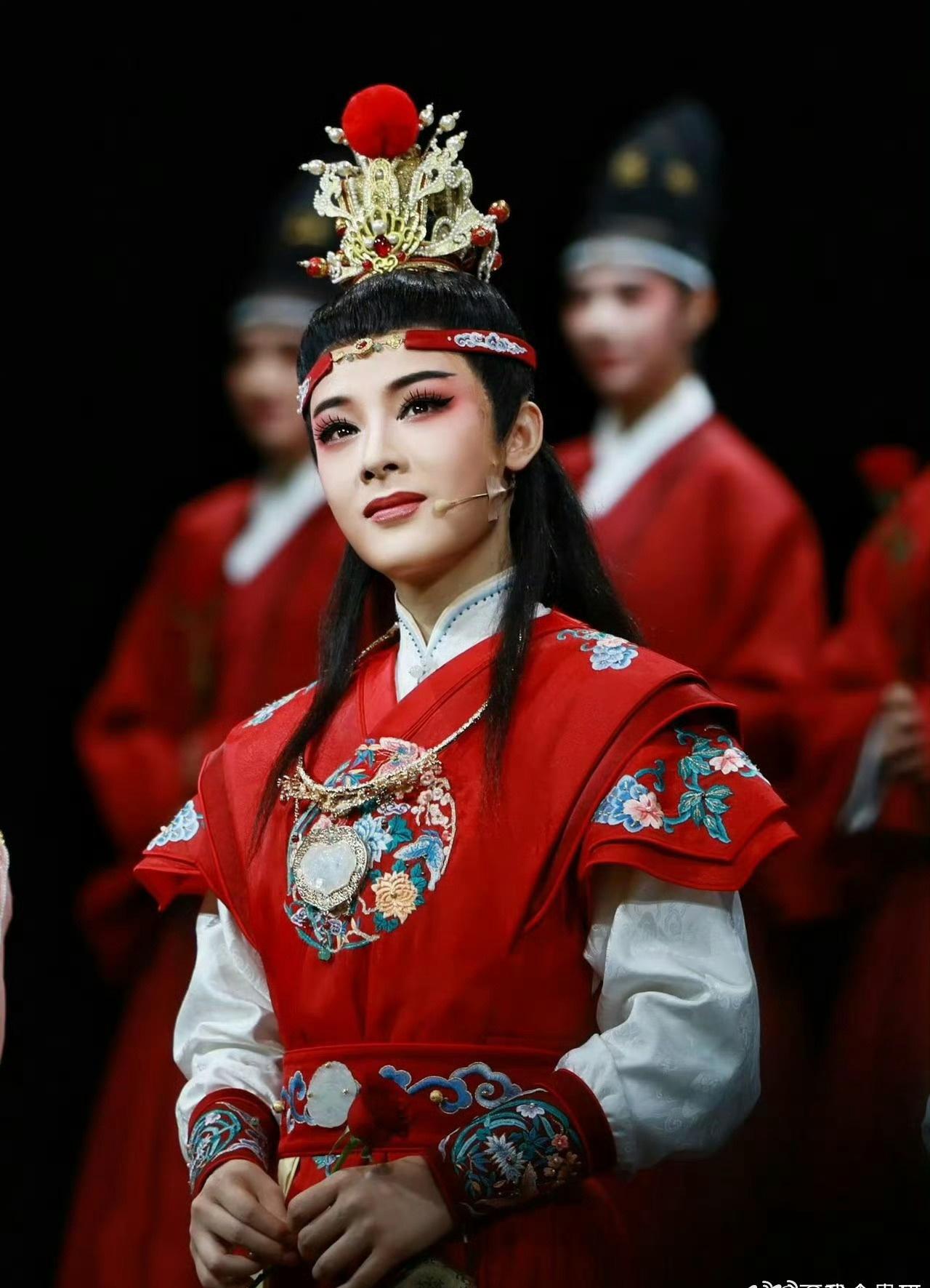 陈丽君陈丽君时隔16年再度赴台演出 
2026年的陈丽君的《我的大观园》首演去台