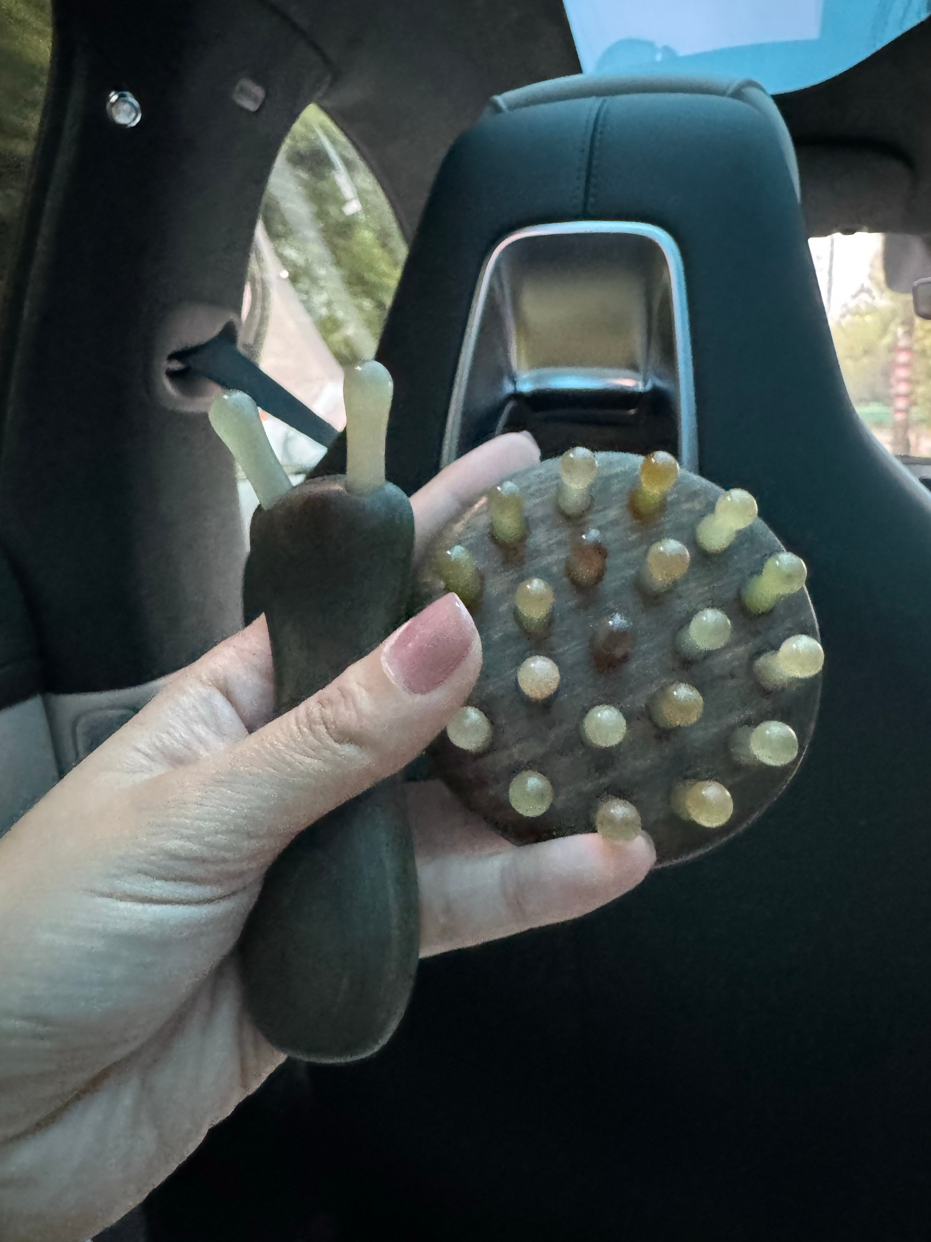 阅读，按摩，啃零食，看电影一脚电门到宜春了这会儿正在看晚饭吃什么 宜春