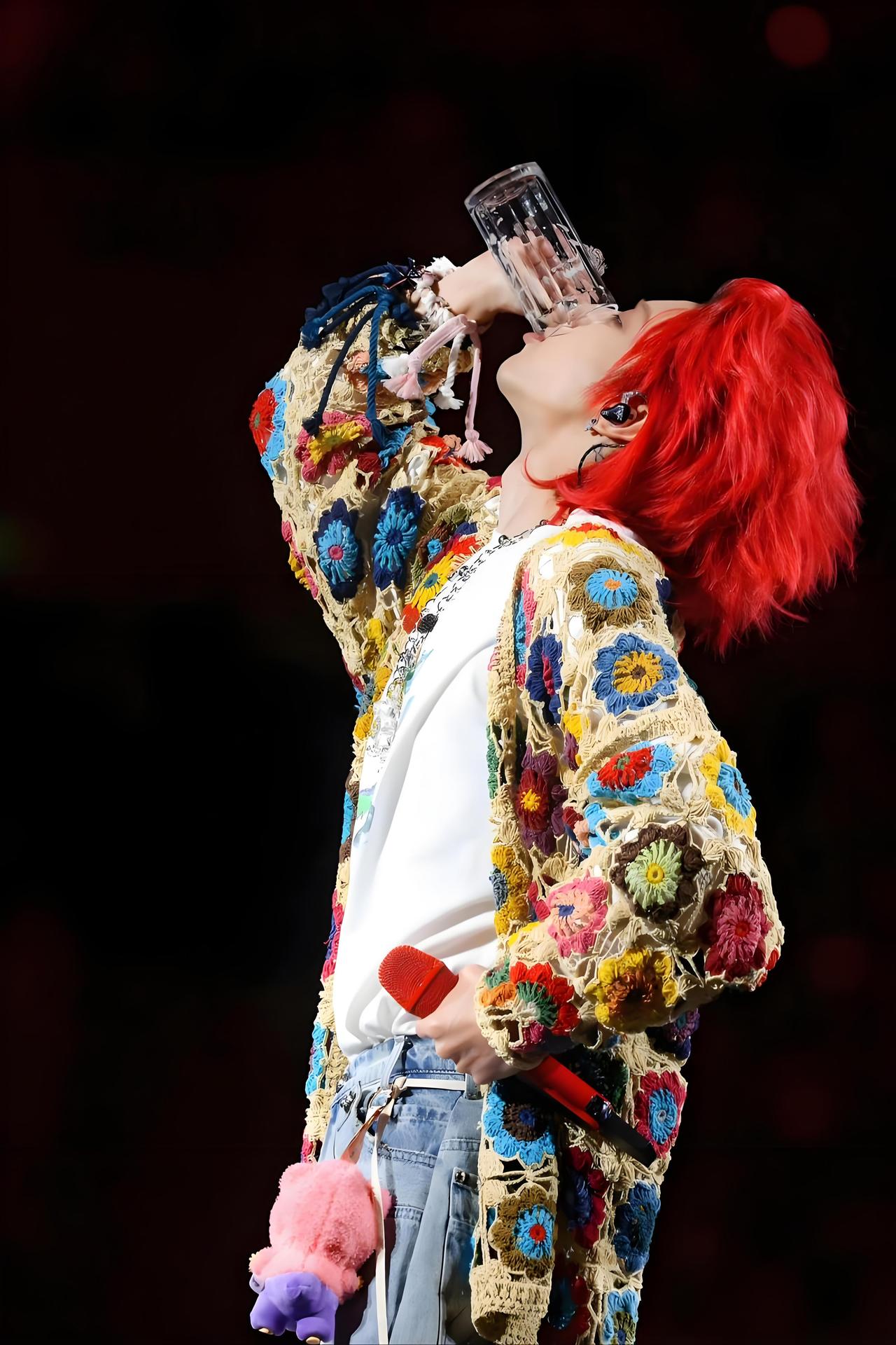 华晨宇抚仙湖演唱会紧急叫停！生态底线，绝不惯着流量资本
 
干得漂亮！华晨宇筹备