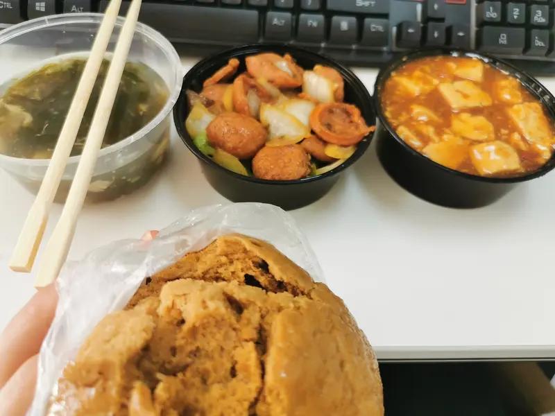 浙江25岁女子靠“饿6天吃1天”，一个月瘦14斤，“放纵日”火锅、炸鸡、奶茶和坚