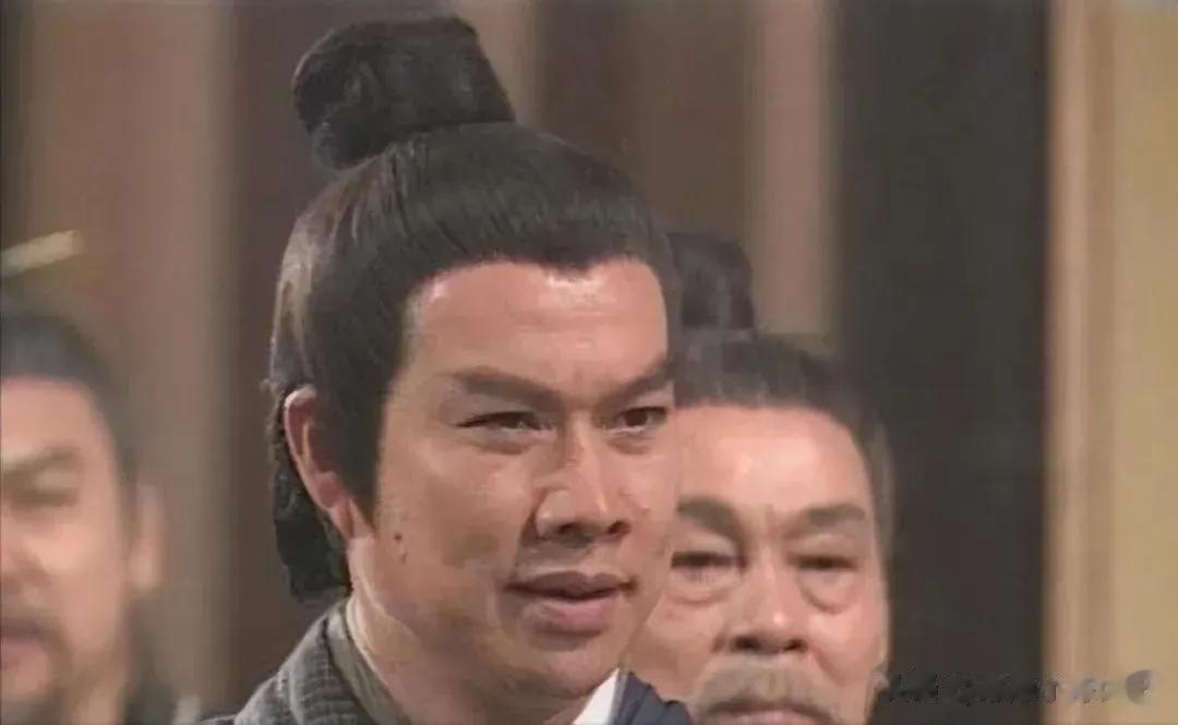 十三岁习武，十八岁从军，上官正义的所作所为，堪称大侠。


上官正义出身贫寒，1