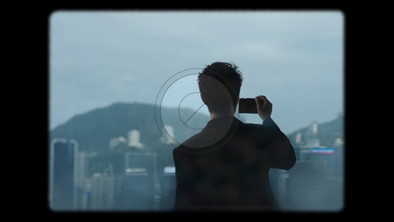 通知老龟，战哥当天就住在粉丝应援旁边的酒店里面40楼，他就是什么都知道，他就是实