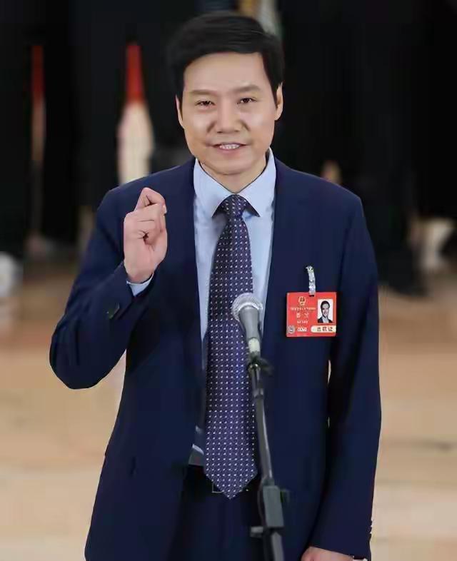 雷军22岁那年加入金山公司，后来创立小米手机。2021年他宣布造车，押上全部身家